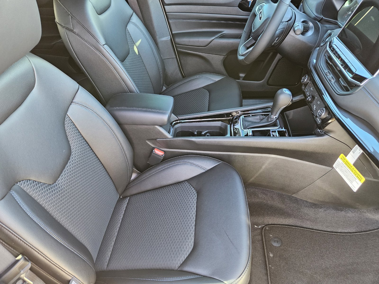 New 2026 Jeep Compass Latitude AWD/4WD image 16