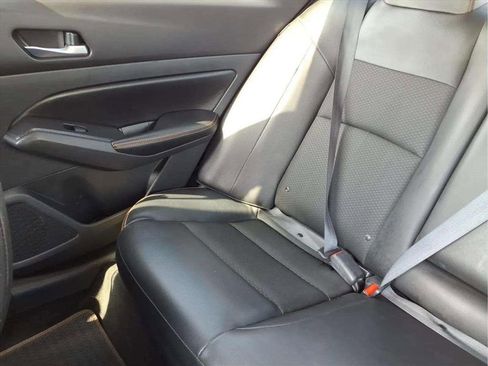 Used 2022 Nissan Altima 2.5 SR image 16