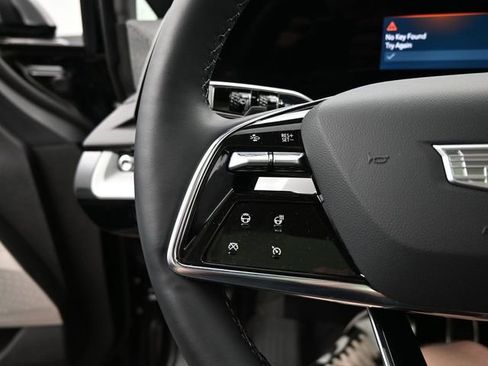 New 2026 Cadillac Optiq Sport 2 w/ LPO, Floor Liner Package image 32