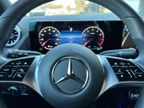 Certified 2025 Mercedes-Benz GLA 250 4MATIC image 24