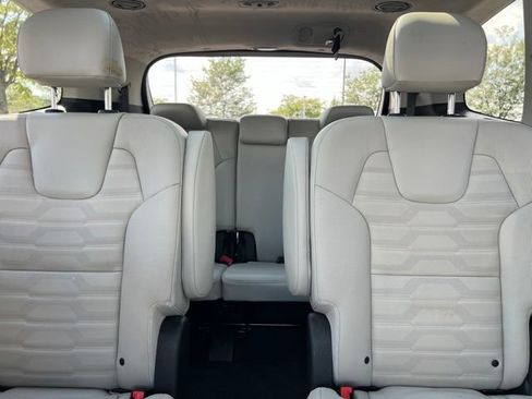 Certified 2024 Kia Telluride SX Prestige w/ Towing Package AWD/4WD image 36