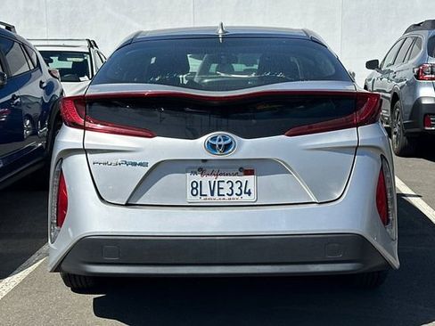 Used 2019 Toyota Prius Prime Premium image 4