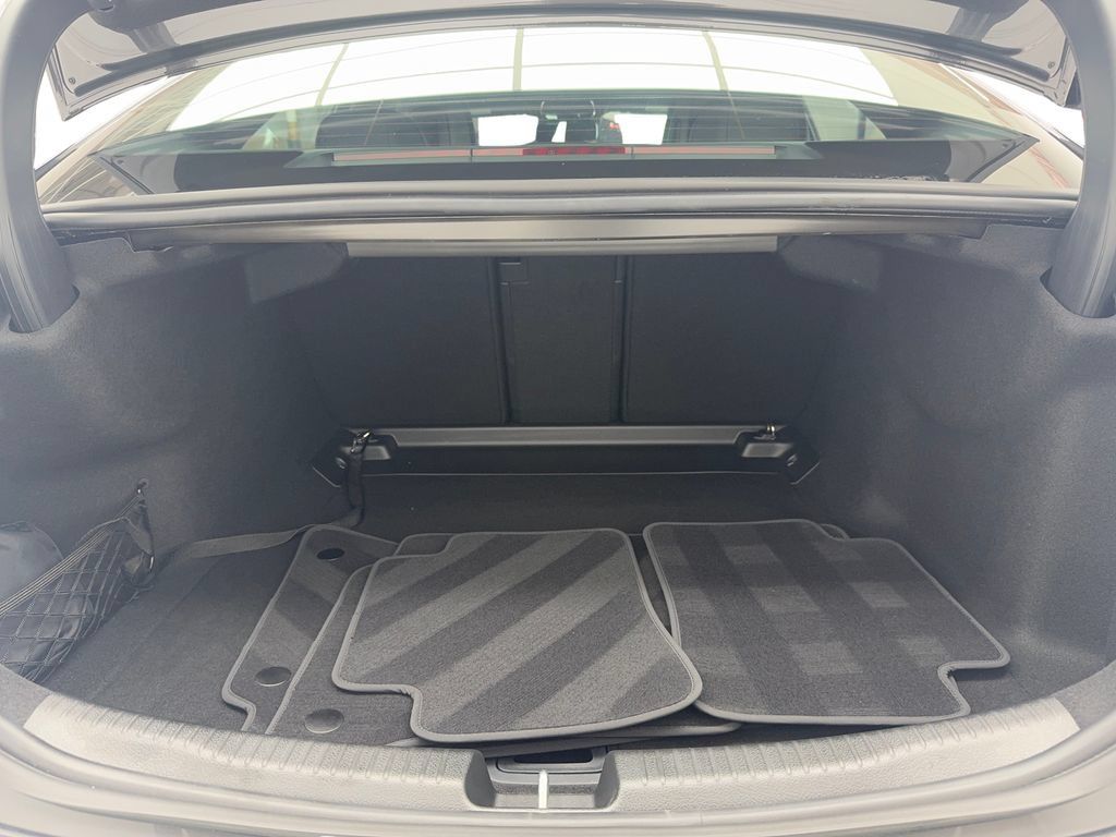 Used 2025 Mercedes-Benz C 300 4MATIC Sedan image 14