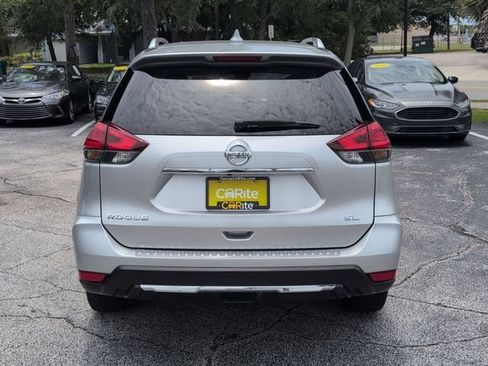 Used 2017 Nissan Rogue SL FWD image 6