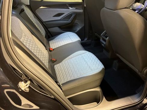 Used 2025 Volkswagen Tiguan S image 12