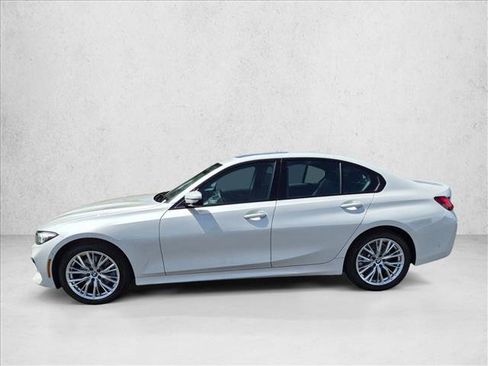 Used 2023 BMW 330i Sedan w/ Premium Package RWD image 9