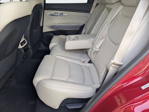 Used 2023 Genesis GV70 2.5T w/ Advanced Package image 18