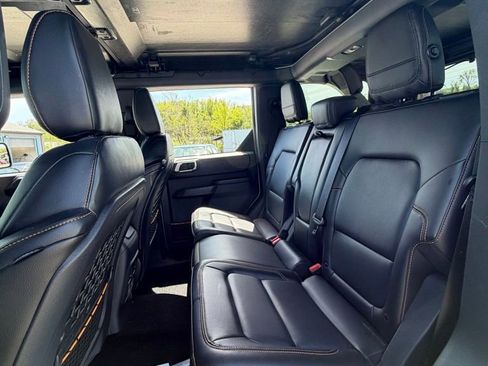 Used 2024 Ford Bronco Badlands AWD/4WD image 7