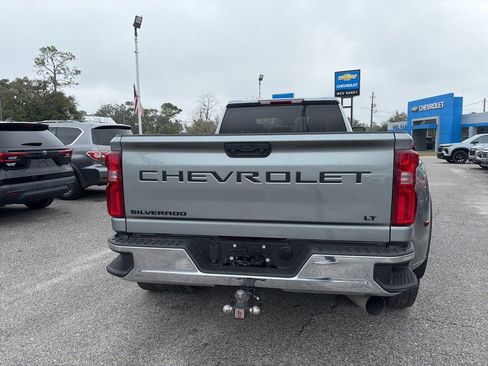 Used 2024 Chevrolet Silverado 3500 LT w/ Convenience Package image 7