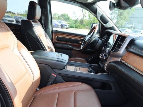 Used 2022 RAM 1500 Limited w/ Body Color Bumper Group AWD/4WD image 15