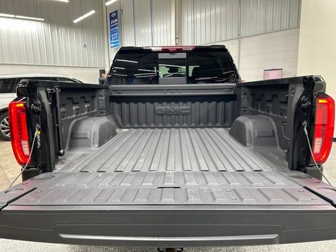 Used 2025 GMC Sierra 1500 Denali w/ Technology Package AWD/4WD image 29