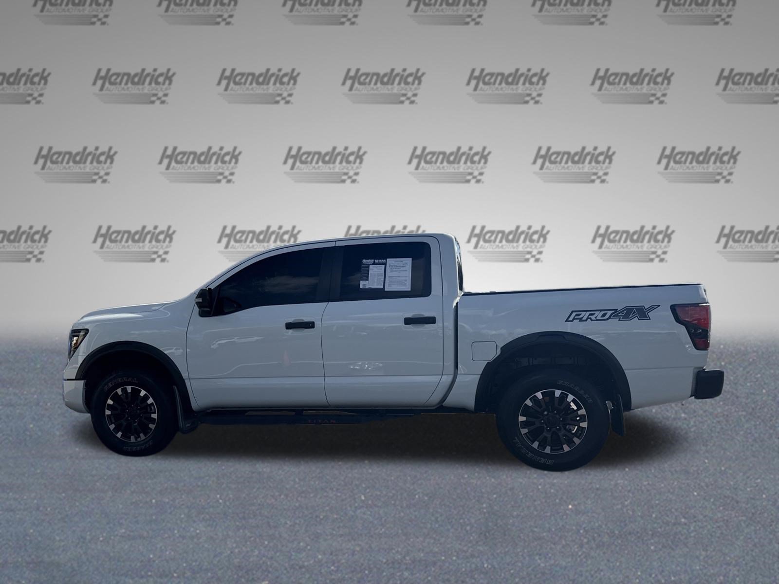 Used 2021 Nissan Titan PRO-4X w/ Pro-4x Convenience Package AWD/4WD image 7