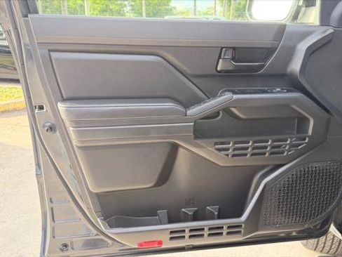 Used 2025 Toyota Tacoma SR image 11