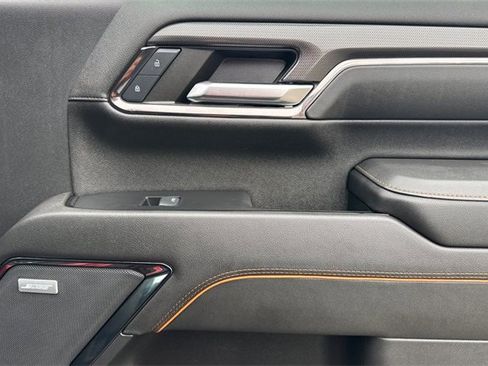 Used 2024 GMC Sierra 2500 AT4 w/ AT4 Premium Plus Package image 21