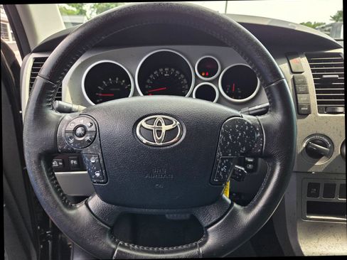 Used 2012 Toyota Tundra Limited w/ Memory Pkg AWD/4WD image 17