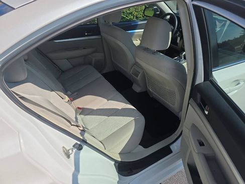 Used 2014 Subaru Legacy 2.5i AWD/4WD image 11