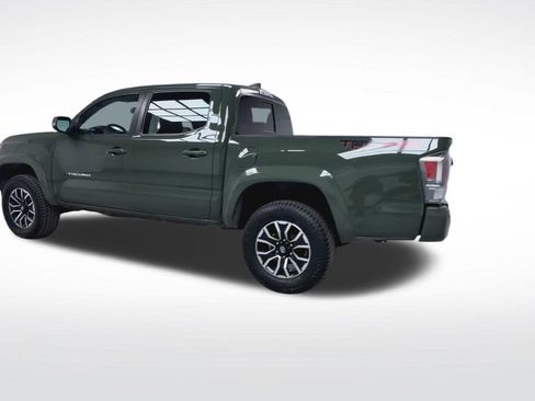 Used 2022 Toyota Tacoma TRD Sport w/ Technology Package image 8