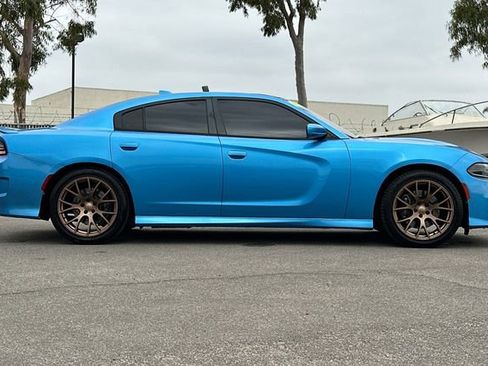 Used 2018 Dodge Charger SXT Plus w/ Performance Handling Group RWD image 3