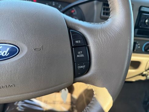 Used 2003 Ford F350 Lariat RWD image 16