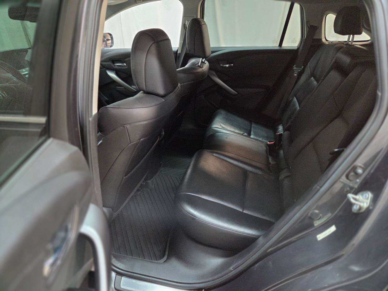 Used 2015 Acura RDX w/ Technology Package AWD/4WD image 16