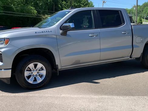 Used 2025 Chevrolet Silverado 1500 LT AWD/4WD image 9
