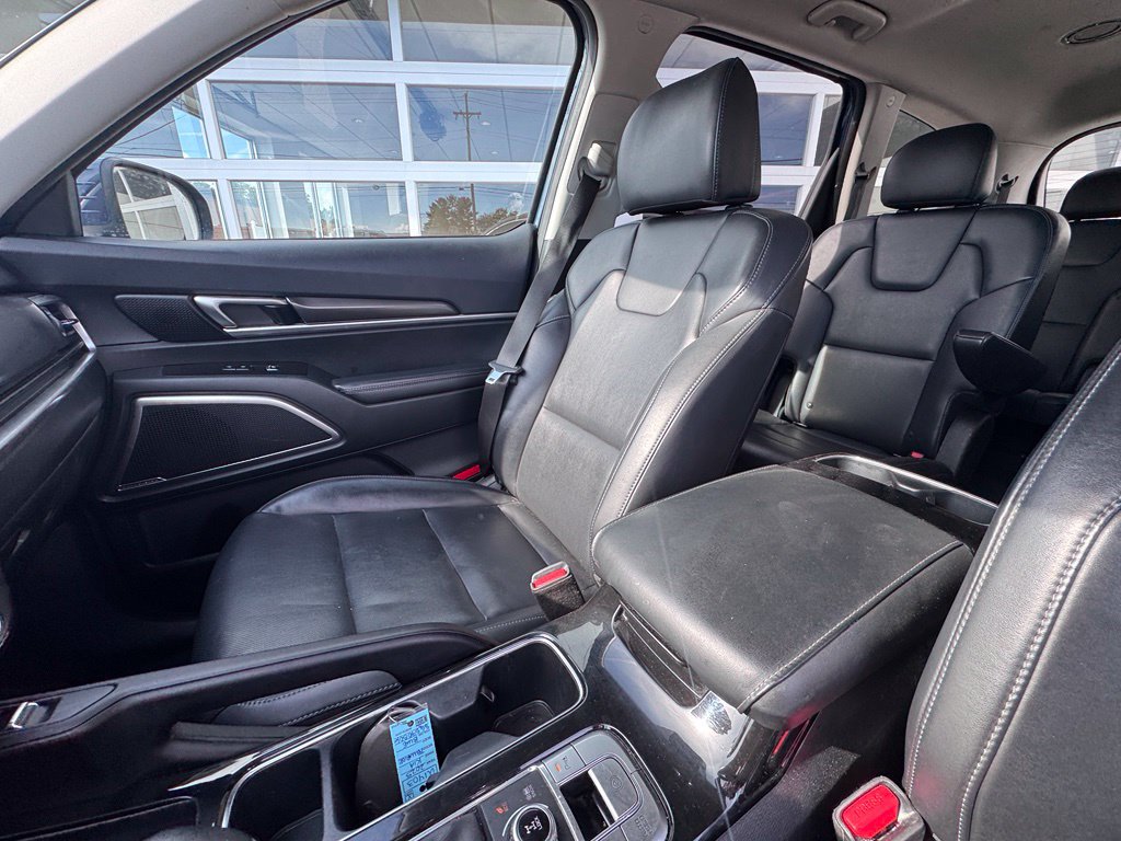 Used 2025 Kia Telluride S AWD/4WD image 21