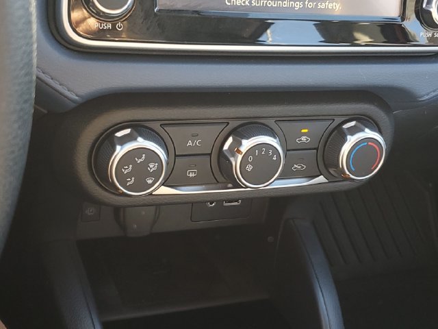 Certified 2025 Nissan Versa SV w/ Trunk Package FWD image 27