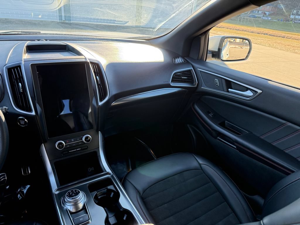 Used 2024 Ford Edge ST-Line AWD/4WD image 26