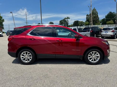Used 2020 Chevrolet Equinox LT FWD image 2