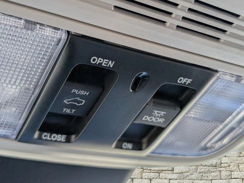 New 2026 Honda Odyssey Touring image 29