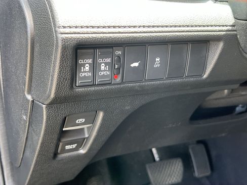 Used 2025 Honda Odyssey Sport-L image 26