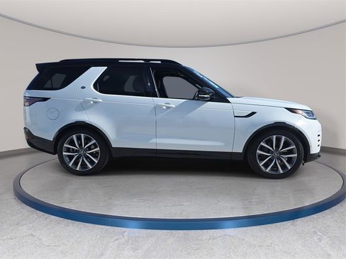 New 2026 Land Rover Discovery Limited Edition image 4