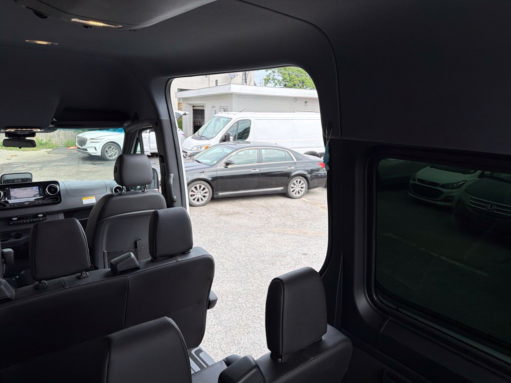 Used 2025 Mercedes-Benz Sprinter 2500 image 17