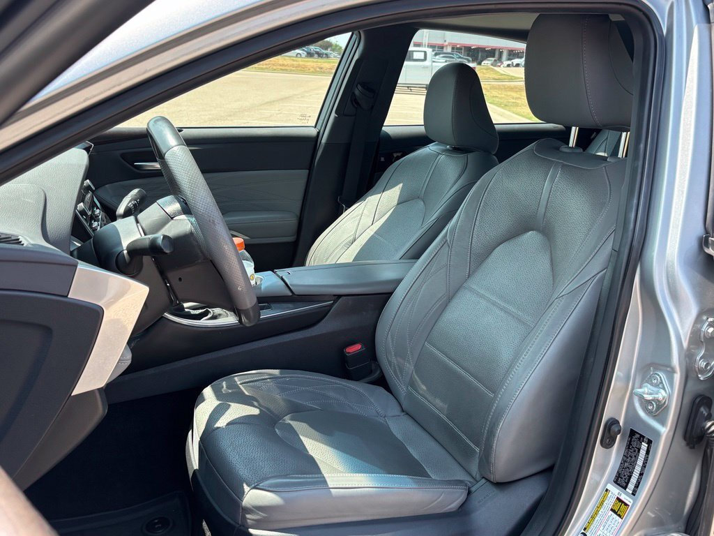 Certified 2021 Toyota Avalon Limited w/ Advanced Safety Package FWD image 6