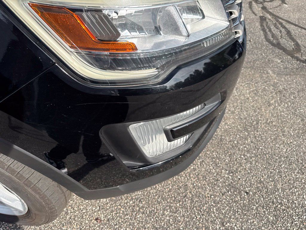 Used 2017 Ford Explorer XLT AWD/4WD image 60