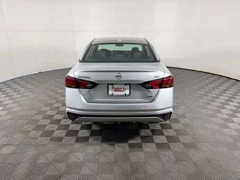 Used 2024 Nissan Altima 2.5 SV AWD/4WD image 6
