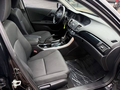 Used 2016 Honda Accord LX image 18
