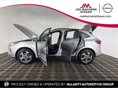 Used 2024 Ford Escape ST-Line image 9