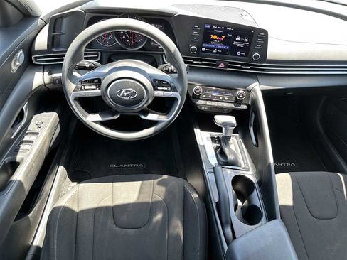 Used 2023 Hyundai Elantra SEL FWD image 12