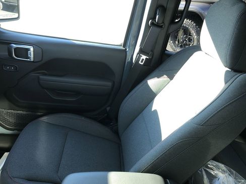 New 2026 Jeep Wrangler Unlimited Rubicon image 21