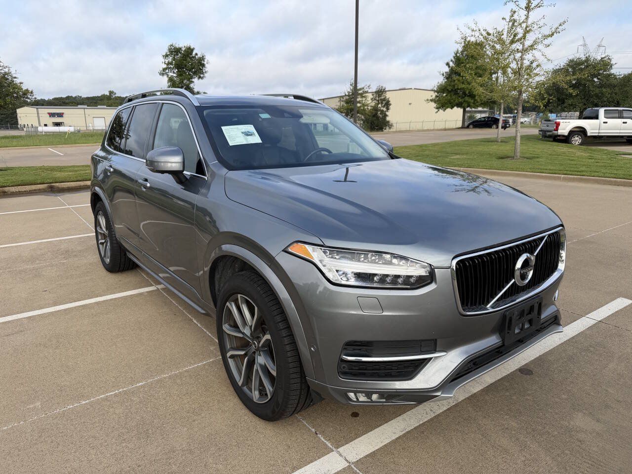 Used 2018 Volvo XC90 T6 Momentum w/ Convenience Package AWD/4WD image 24
