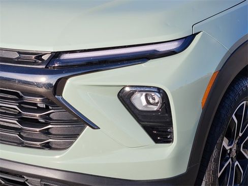 Used 2025 Chevrolet TrailBlazer ACTIV image 10