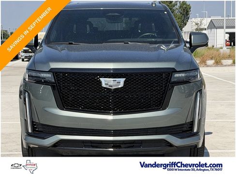Used 2024 Cadillac Escalade Sport Platinum w/ LPO, ONYX Package AWD/4WD image 4
