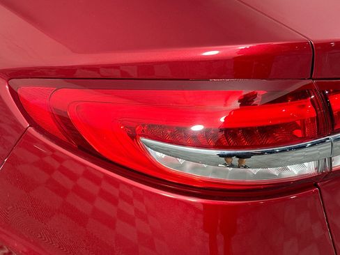 Used 2020 Ford Fusion SE FWD image 35