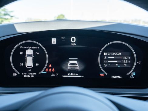 Used 2024 Porsche Cayenne S image 26