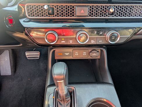 Certified 2025 Honda Civic Sport image 15