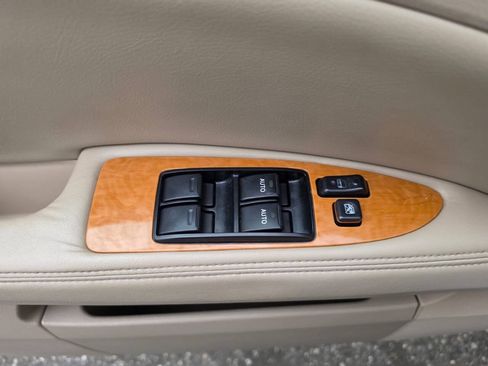 Used 2006 Toyota Avalon XLS FWD image 29