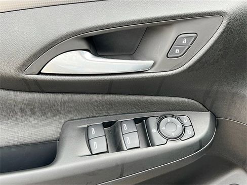 New 2026 Buick Envista Avenir image 13