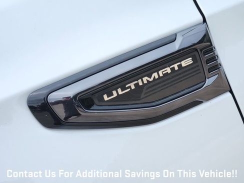 New 2026 GMC Yukon Denali Ultimate w/ LPO, Floor Liner Package AWD/4WD image 8