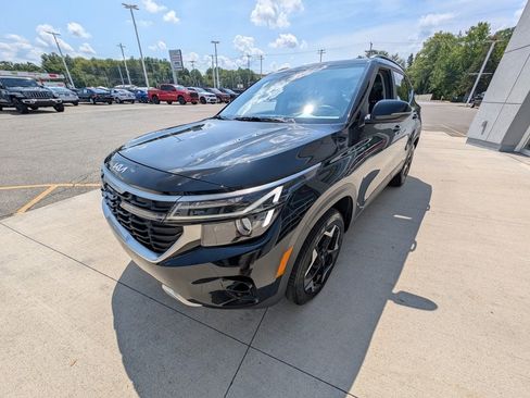 Used 2024 Kia Seltos EX image 8